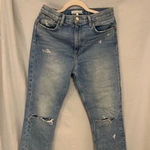 Joie Distressed cropped Mid Rise Jeans size 28